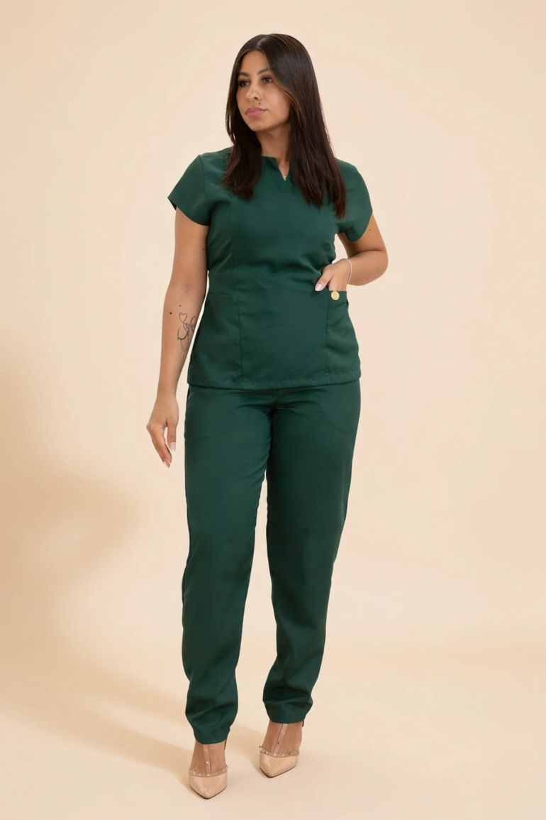 Scrub Feminino Gabardine Verde Esmeralda